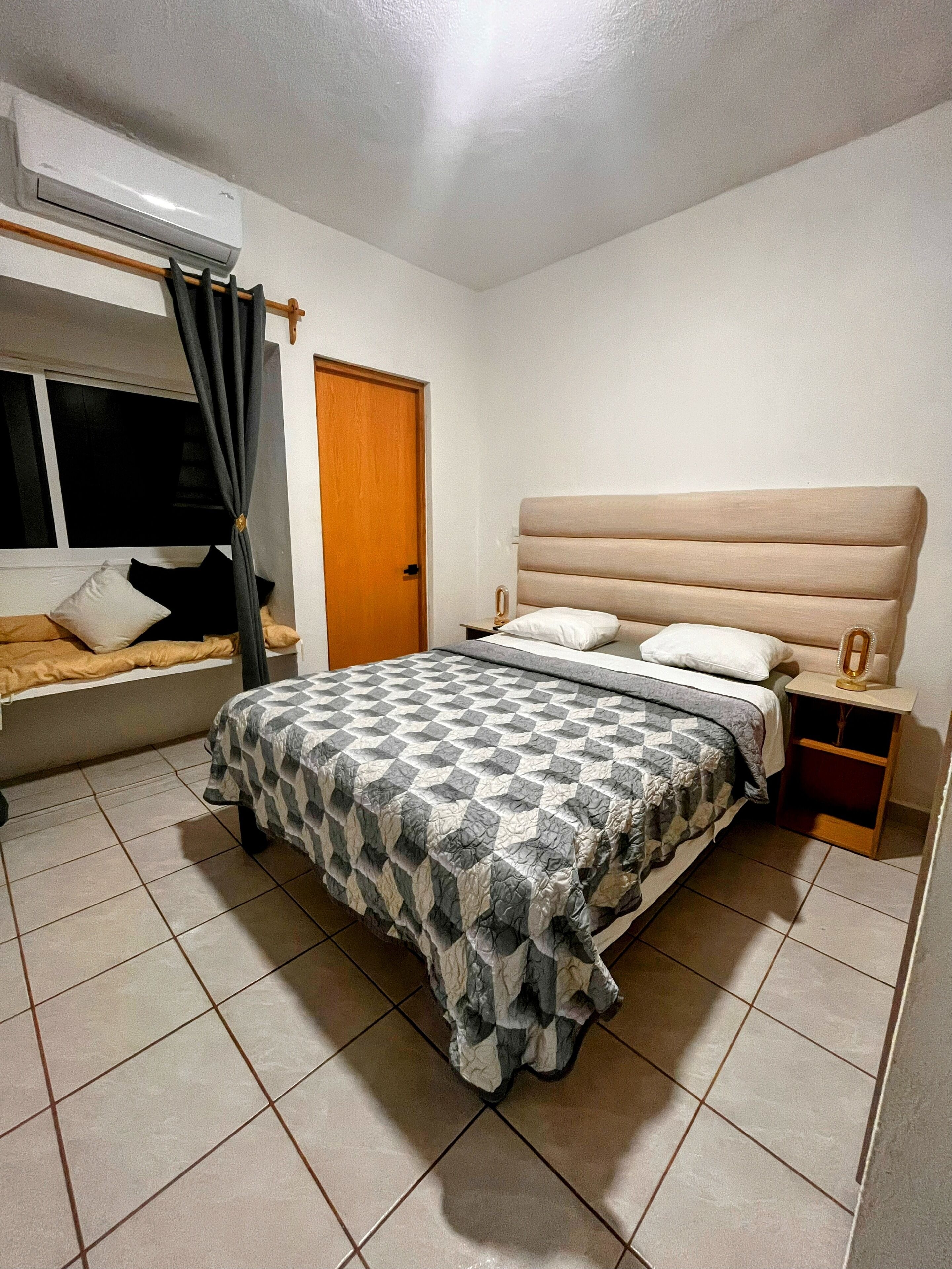 2 chambres, fer et planche à repasser, Wi-Fi gratuit