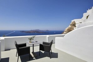Interior - Petit Palace Suites (Santorini)