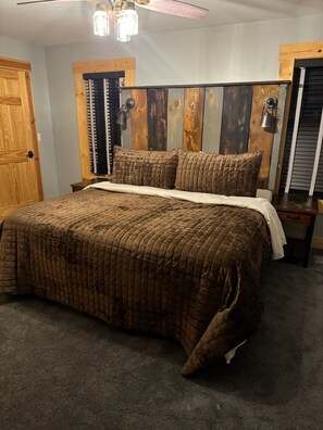 5 chambres, coffres-forts dans les chambres, fer et planche à repasser