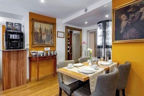 Restaurant - Tiptop Hotel Burgschmiet Garni (Nuremberg)