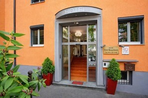 Esterni