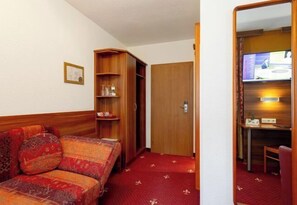 Cots/infant beds - Tiptop Hotel Burgschmiet Garni (Nuremberg)