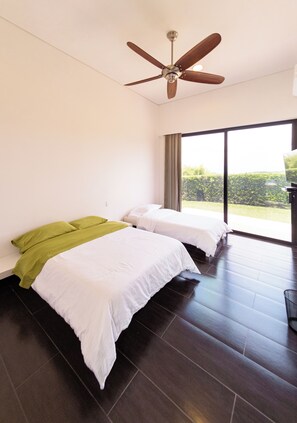 5 habitaciones, tabla de planchar con plancha, wifi y ropa de cama 