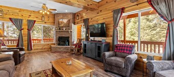 New Hot Tub! Large property on Rim of Duck Creek