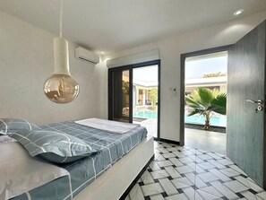 4 bedrooms, iron/ironing board, free WiFi, bed sheets