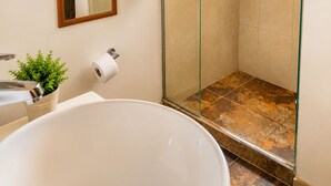 Standard-Apartment, Stadtblick | Badezimmer