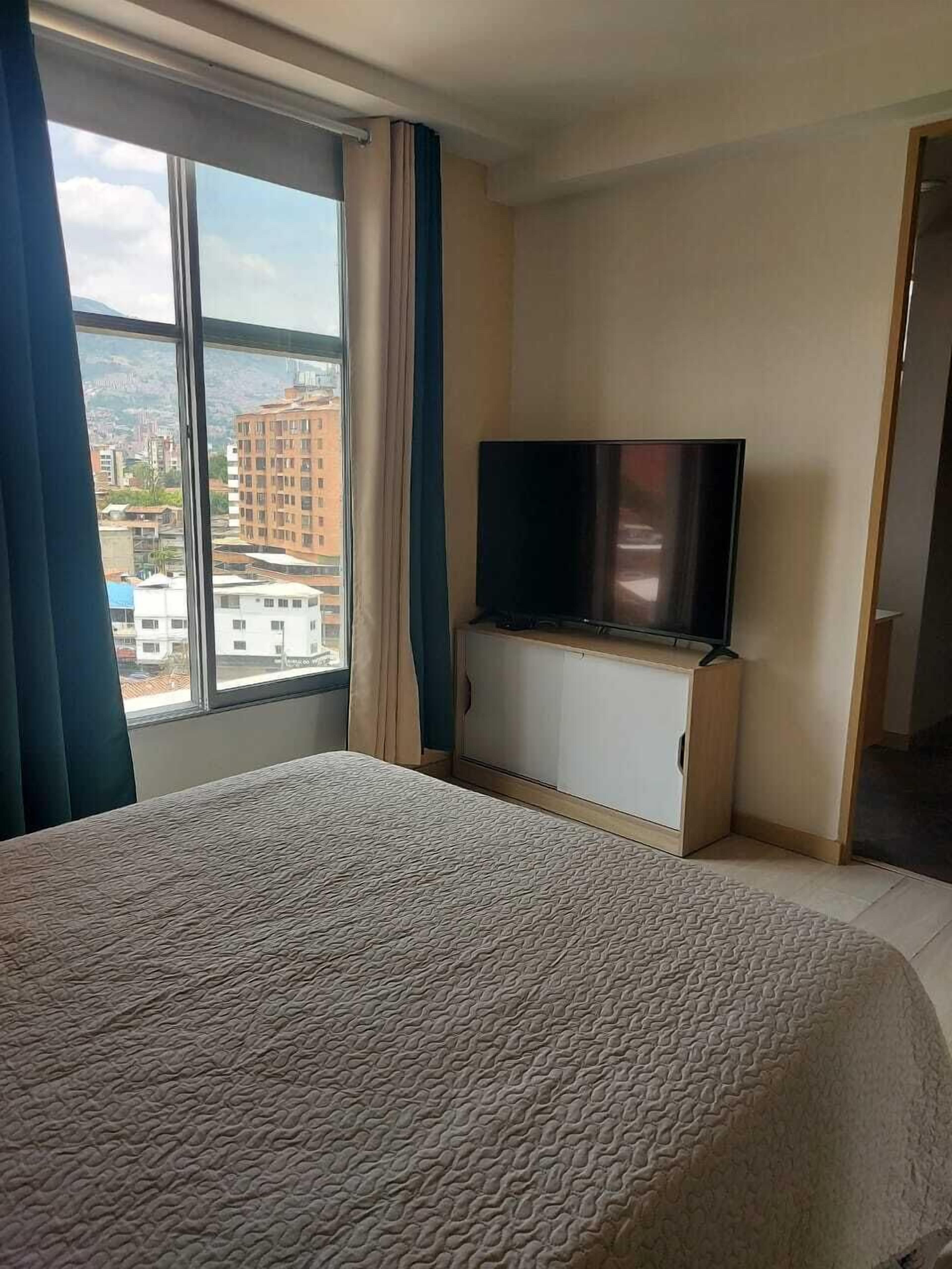 In-room safe, desk, iron/ironing board, free WiFi