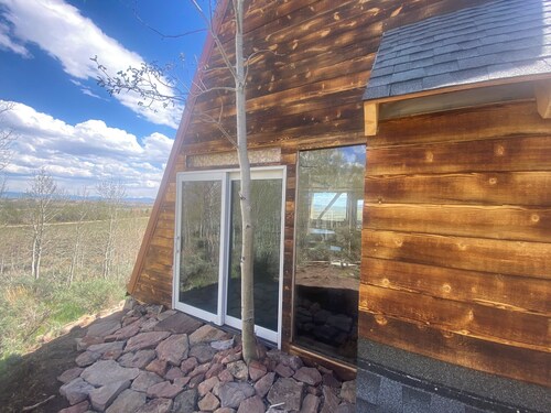 Pronghorn Point Cabin@22 West Cabins 18miles from Walden 80 miles from Steamboat