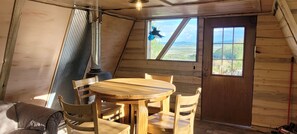 Dining - Pronghorn Point Cabin@22 West Cabins 18miles from Walden 80 miles from Steamboat (Walden)