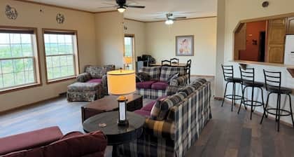 Base Camp Ranch House. One-of-a-kind 3 bedroom, 4 bath house. Inside Alamosa's #1 Campground