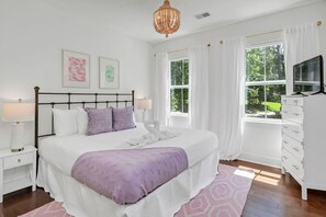 4 habitaciones, escritorio, tabla de planchar con plancha y wifi gratis 