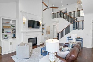 TV connectée, table de tennis de table