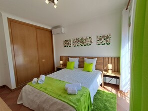 4 bedrooms, iron/ironing board, travel cot, free WiFi