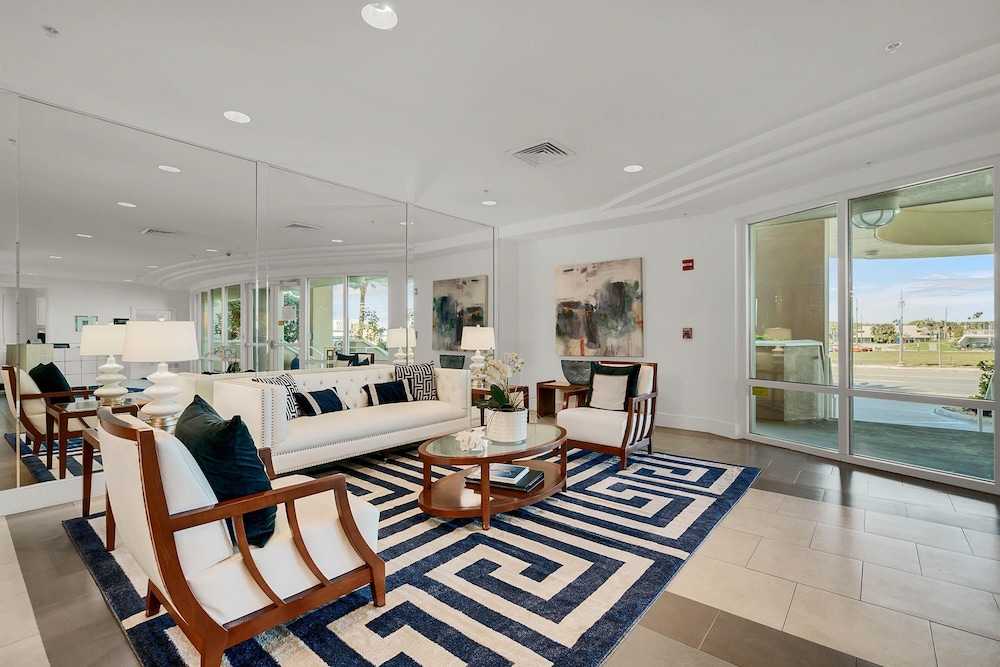 Oceanfront Miami Beach Condos & Apartments For Sale - Zillow - Luxury Waterfront Condos With Multiple Balconies