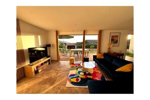 Smart-tv, tv-spel och böcker