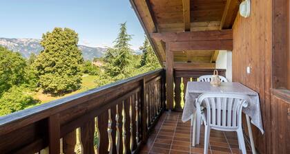 Apartment 'Aldeinerhof 2' with Mountain View, Shared Terrace and Wi-Fi