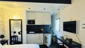 5 slaapkamers, een strijkplank/strijkijzer, reisbedje, gratis wifi