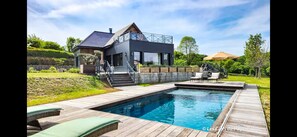Indoor pool, outdoor pool