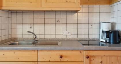 Apartment 'Aldeinerhof 4' with Mountain View, Shared Terrace and Wi-Fi