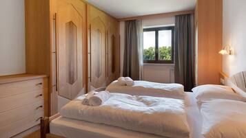 3 Schlafzimmer, kostenloses WLAN, Bettwäsche, Rollstuhlgeeignet