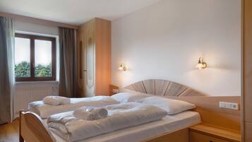 3 Schlafzimmer, kostenloses WLAN, BettwÀsche, Rollstuhlgeeignet