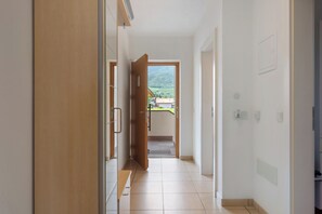 Interior - Apartment 'Gala' with Mountain View, Shared Terrace and Wi-Fi (Appiano sulla Strada del Vino)
