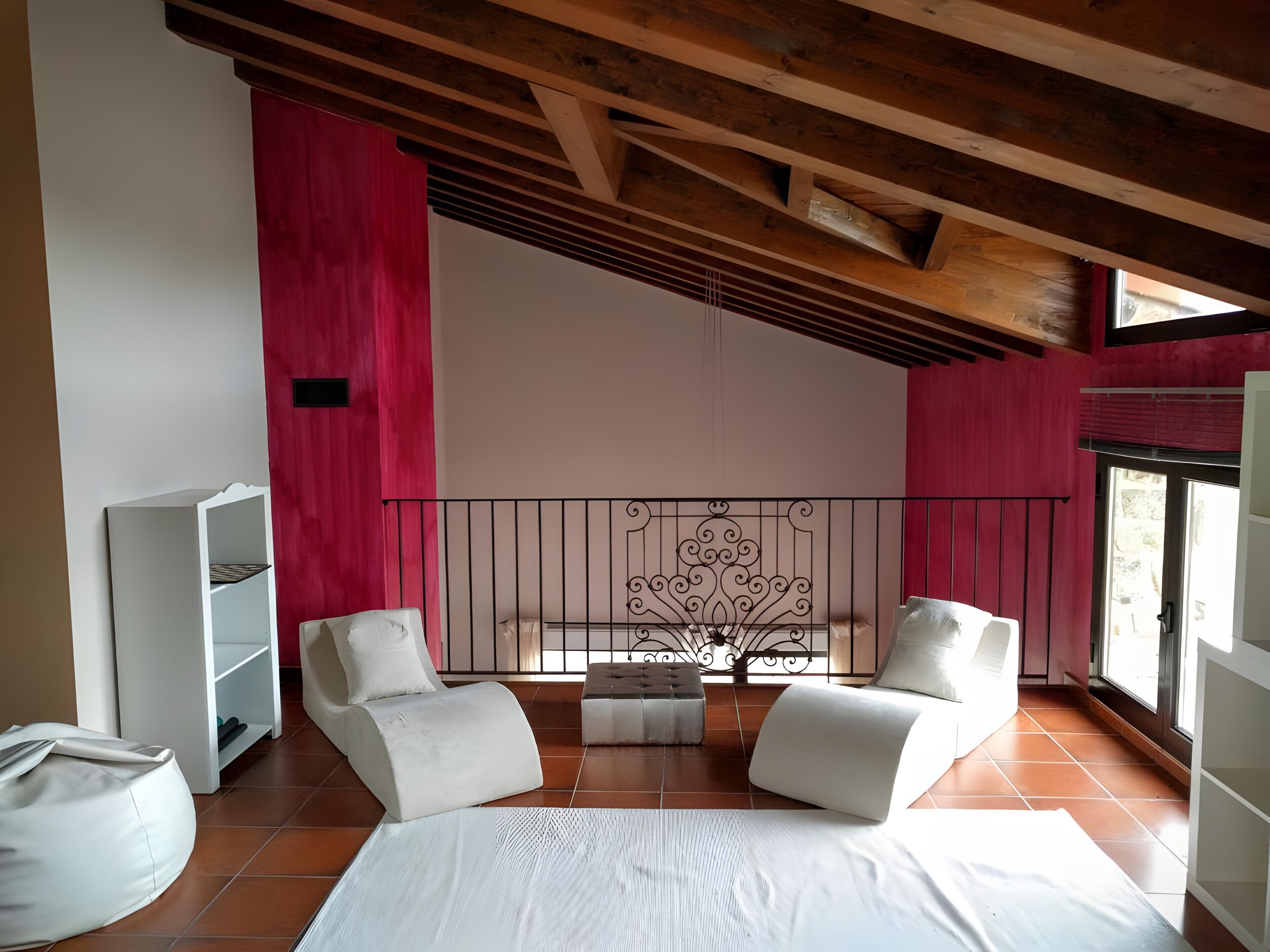 4 camere, Wi-Fi gratuito, lenzuola