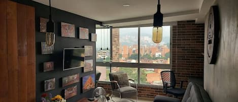 TV connectée de 40 pouces avec chaînes par câble