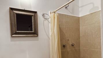 Habitación individual básica | Baño