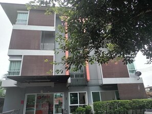 Exterior - Tonsom Residence (Uttaradit)