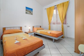 2 bedrooms, bed sheets