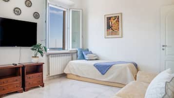 1 bedroom, iron/ironing board, bed sheets