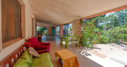Maison de vacances 'Sprocketlandia' avec terrasse privée, jardin partagé et Wi-Fi