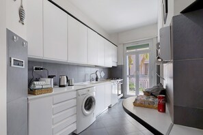 Fridge, microwave, oven, stovetop - Holiday Home 'Brezza Di Levante' (Sestri Levante)