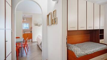 2 sovrum, strykjärn/strykbräda, gratis wi-fi och sängkläder