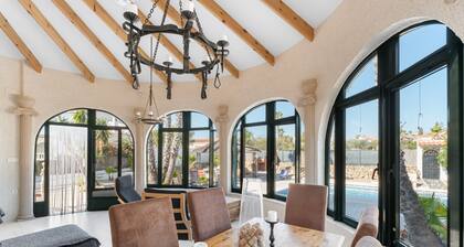 Villa 'Casa Nero' mit privatem Pool, Wi-Fi und Klimaanlage