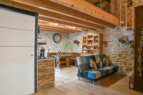 Appartement 'Le Portougais, À Chanaz' avec Wi-Fi et climatisation