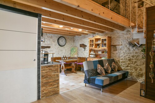 Le Portougais, Chanaz – Apartment with Wi-Fi and Air Conditioning