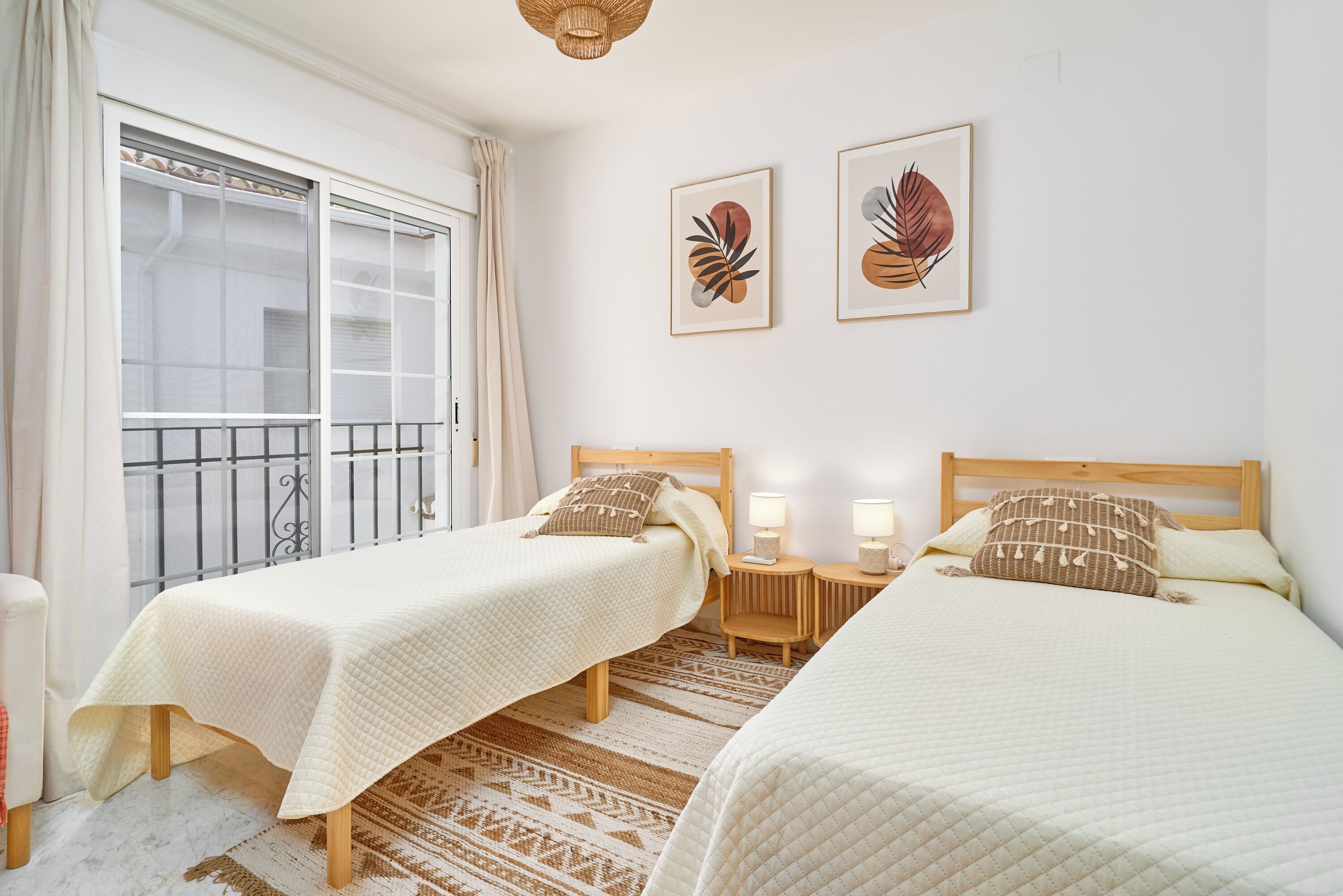 2 slaapkamers, een strijkplank/strijkijzer, gratis wifi, beddengoed