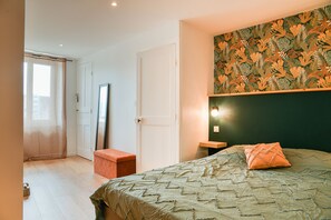 1 bedroom, free WiFi, bed sheets - Holiday Home 'La Margotte' with Private Terrace, Private Garden and Wi-Fi (Voiron)