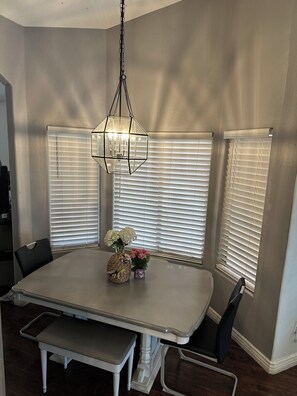 تناول الطعام