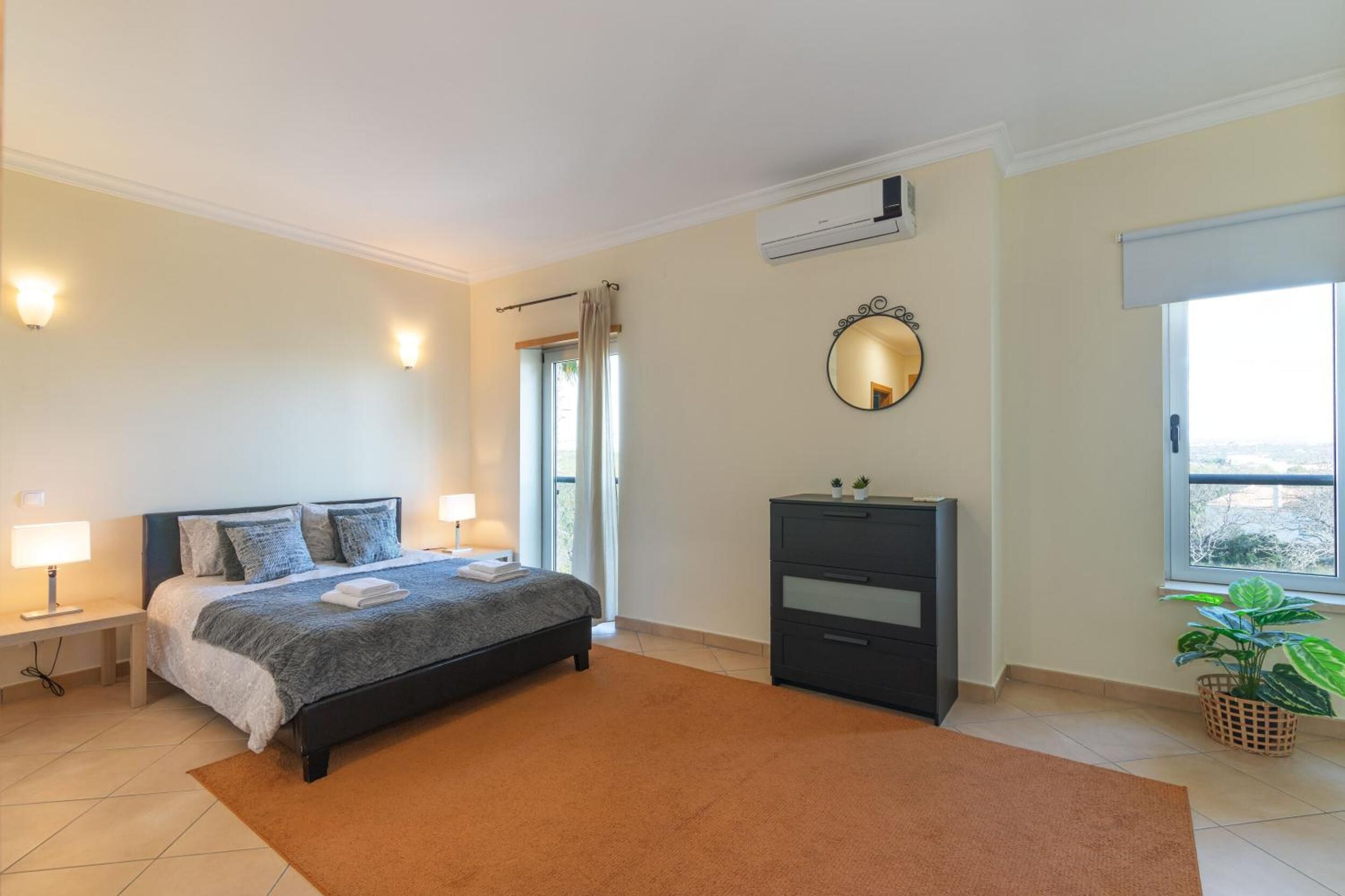 3 makuuhuonetta, ilmainen Wi-Fi