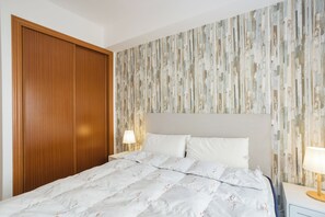 3 dormitorios, tabla de planchar con plancha, wifi gratis y ropa de cama