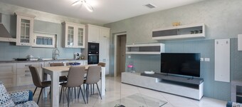 Villa 'La Casa Vacanza Dei Sogni' with Terrace, Wi-Fi and Air Conditioning