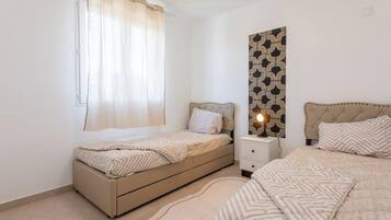 2 bedrooms, free WiFi, bed sheets