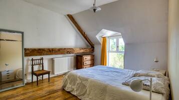 5 habitaciones, tabla de planchar con plancha y wifi gratis
