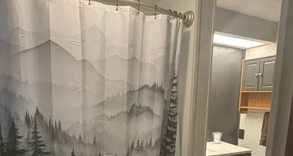 Dorothy's Hideaway, 3 Bed, 2 Bath, Near Devils Tower National Monument.