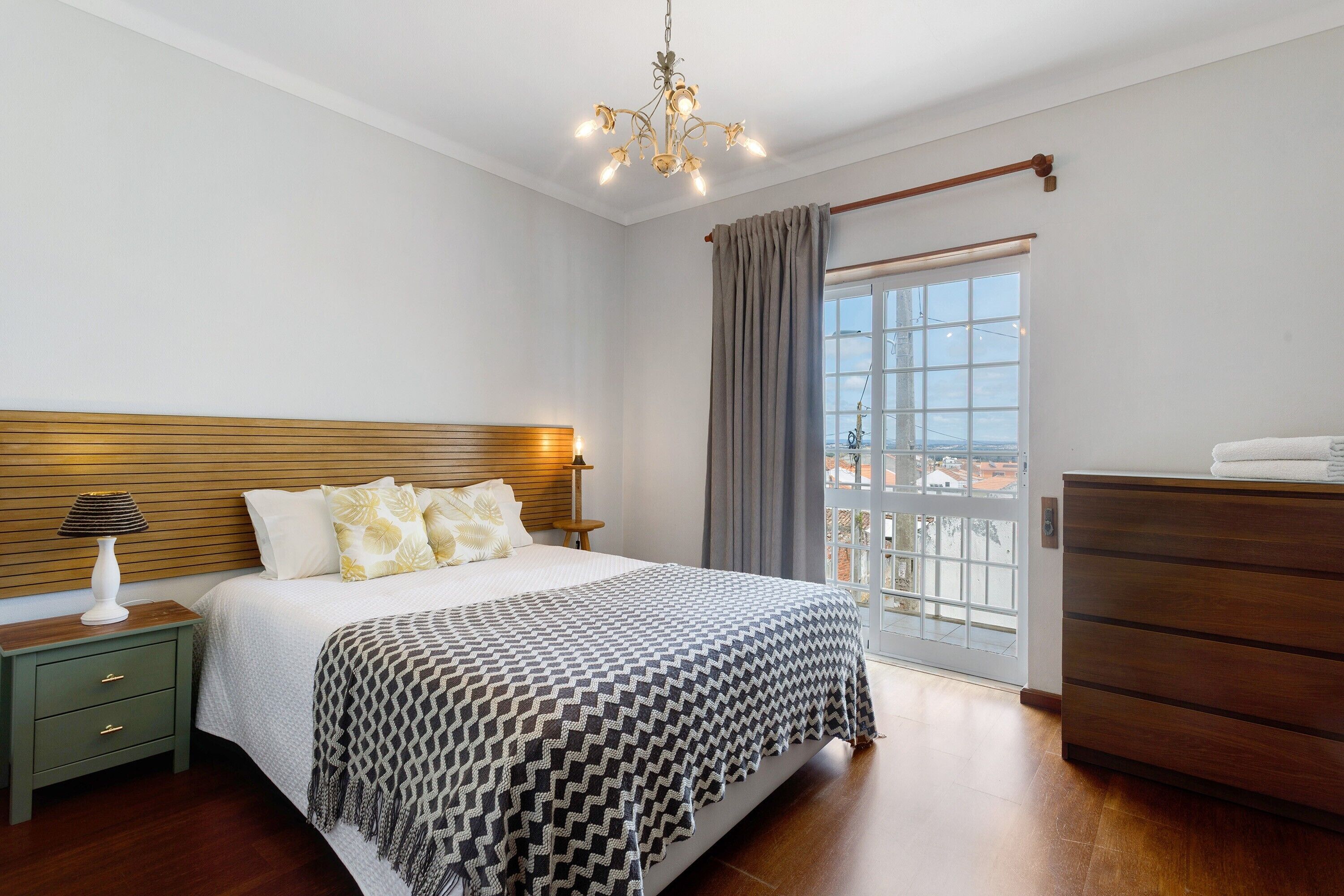 2 habitaciones, wifi gratis y ropa de cama 