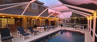 🌟 Spacious 4BR Getaway 🏡 Pool, Privacy & Near Parks 🎢