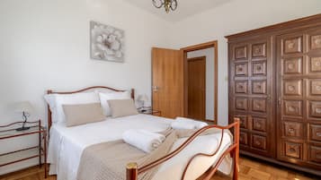 3 chambres, fer et planche Ă repasser, Wi-Fi gratuit, draps fournis